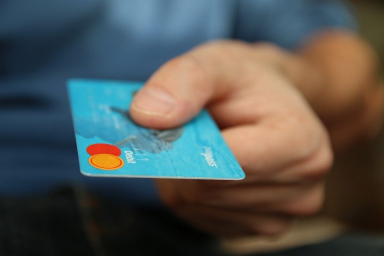 Χρεωστική κάρτα
