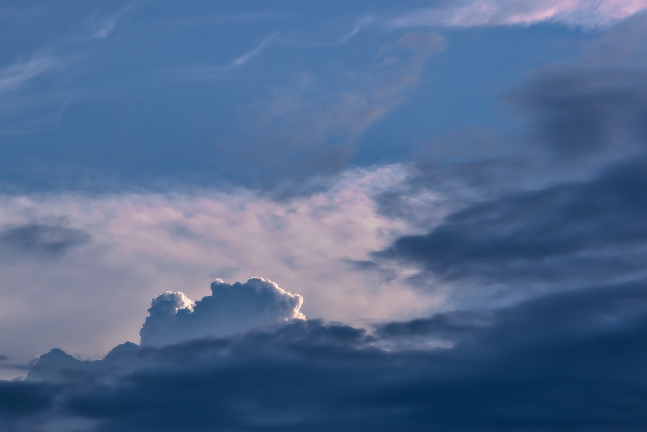 cloud-of-bunch-of-7372799_1280