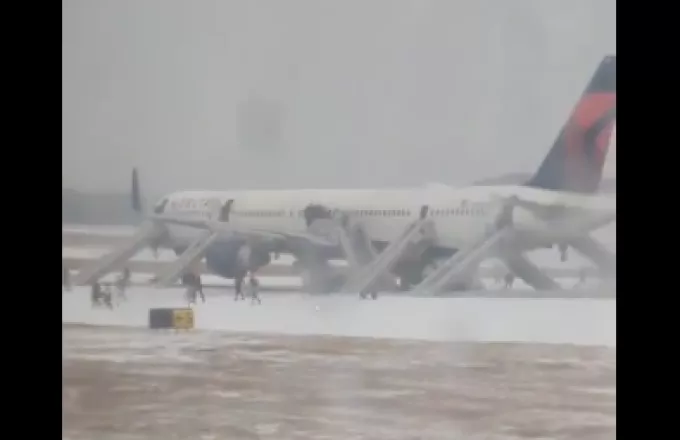 Εκκένωση αεροσκάφους της Delta