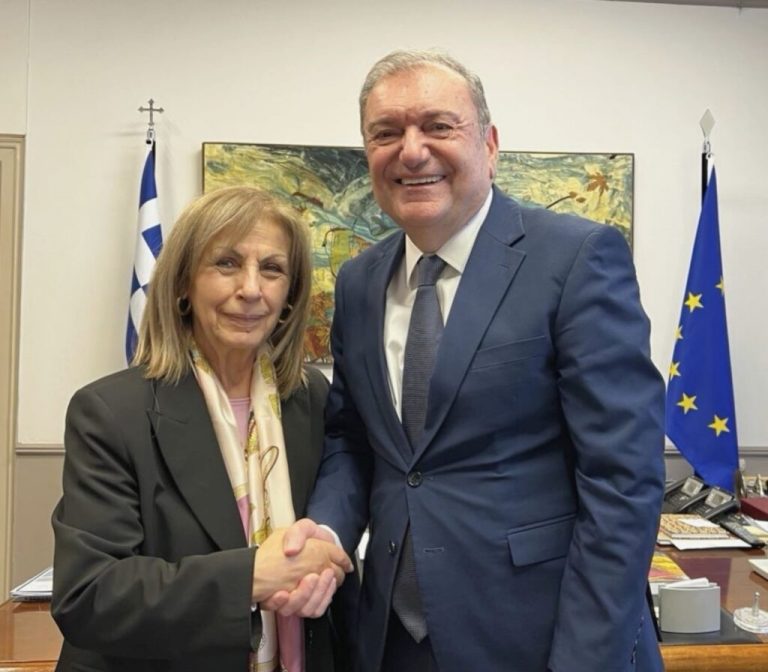 AHDONA KAITATZIDIS