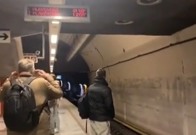 metro monastiraki dialogos ypallilwn