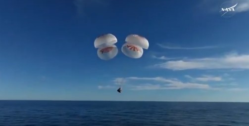 Οι αστροναύτες της nasa επέστρεψαν στη γη