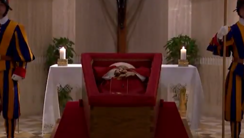 papas fragkiskos nekros feretro
