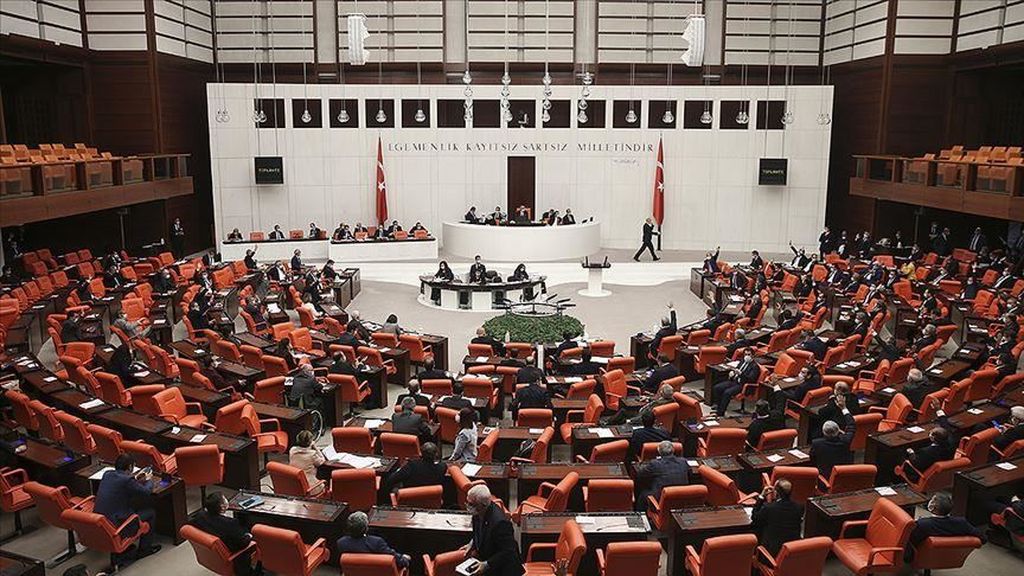 tourkia_vouli