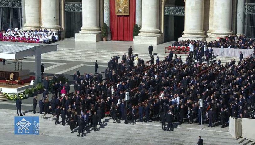 Η Εξόδιος ακολουθία του πάπα Φραγκίσκου