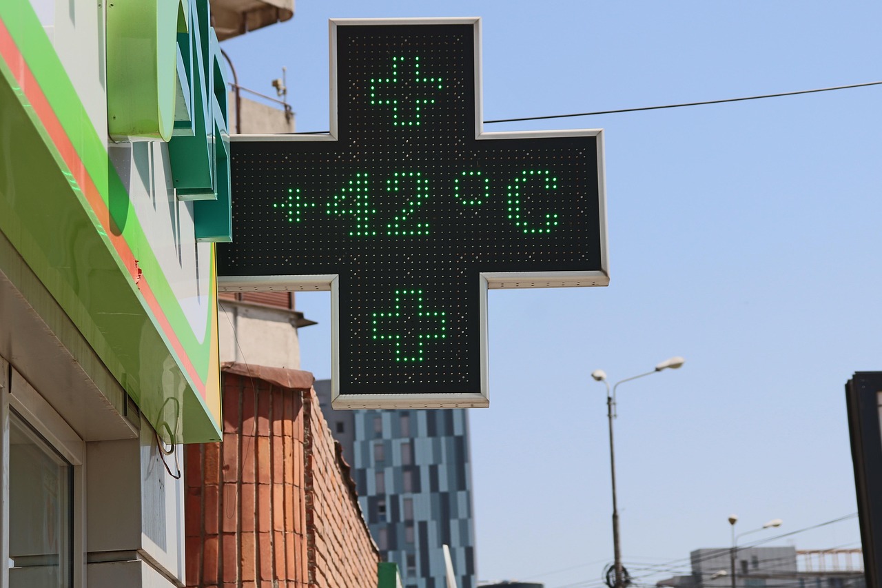 Σταυρός φαρμακείου καύσωνας θερμοκρασία