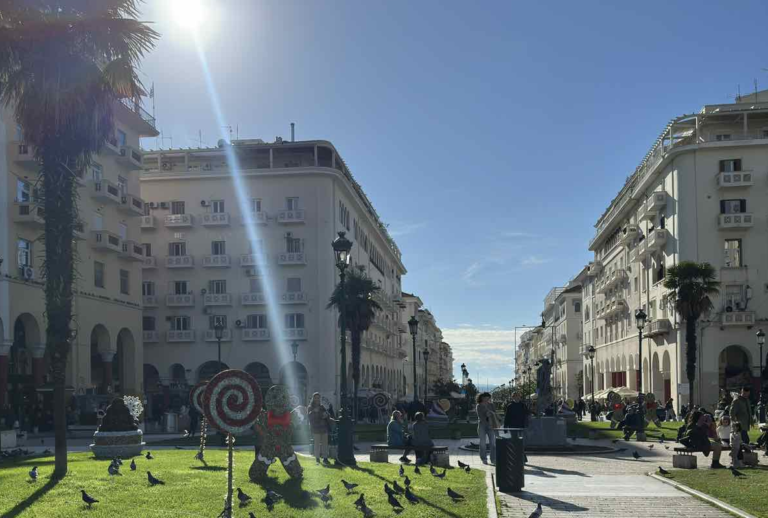 Πεζόδρομος Αριστοτέλους χριστουγεννιάτικα