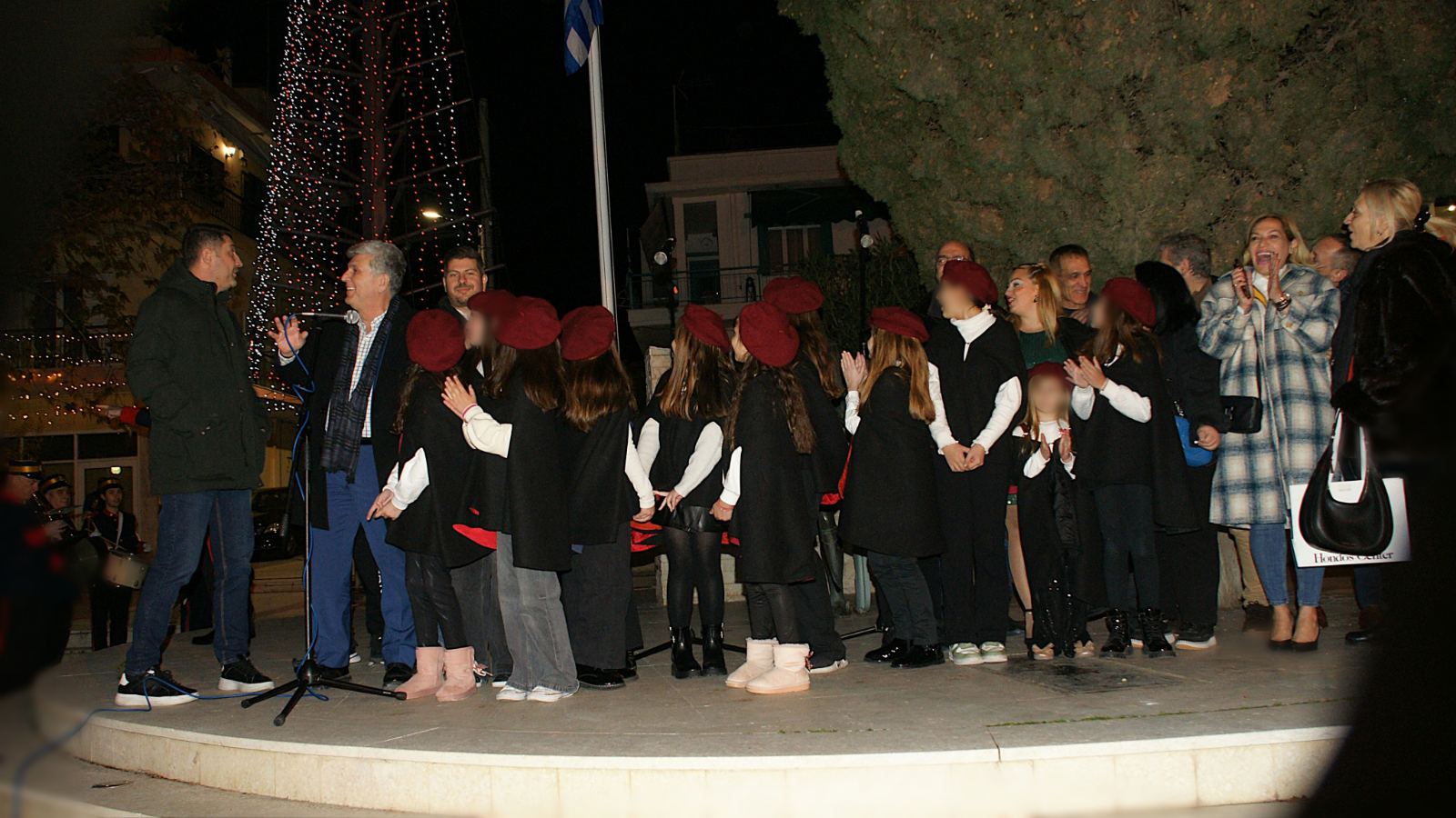 Άναμμα χριστουγεννιάτικου δέντρου Εύοσμος 2025