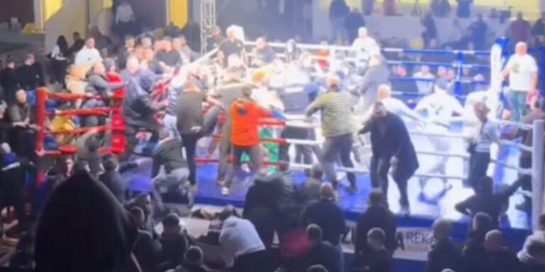 Kickboxing ring