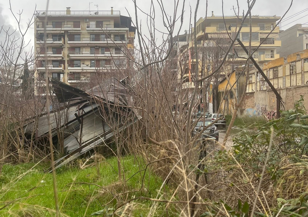 Ξηλώθηκε η σκεπή του συγκροτήματος Αλυσίδα