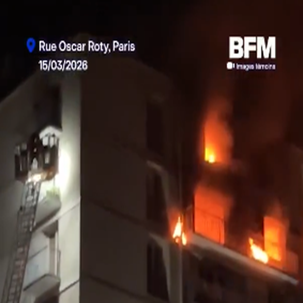 Φωτιά σε διαμέρισμα πολυκατοικίας στο Παρίσι