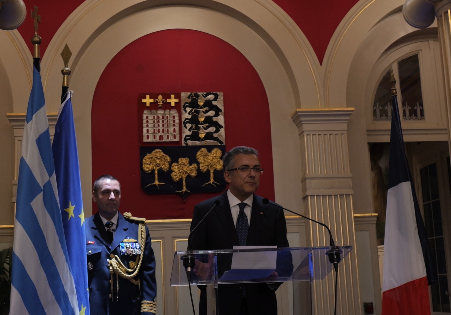 Παρίσι: Ο πρέσβης της Ελλάδας στη Γαλλία κ. Νικολαΐδης