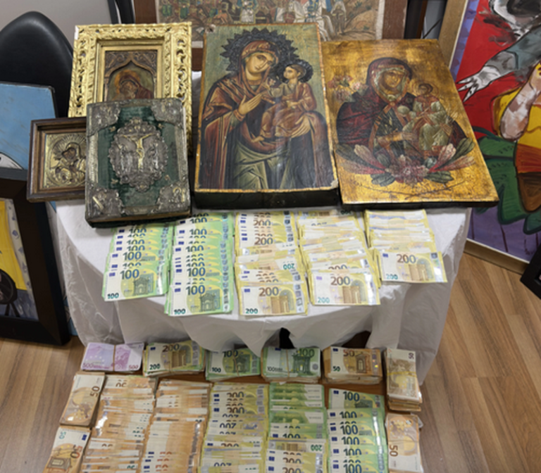 Πλαστοί πίνακες Τσαγκαράκης